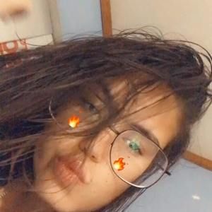 Meet your Posher, Beatriz